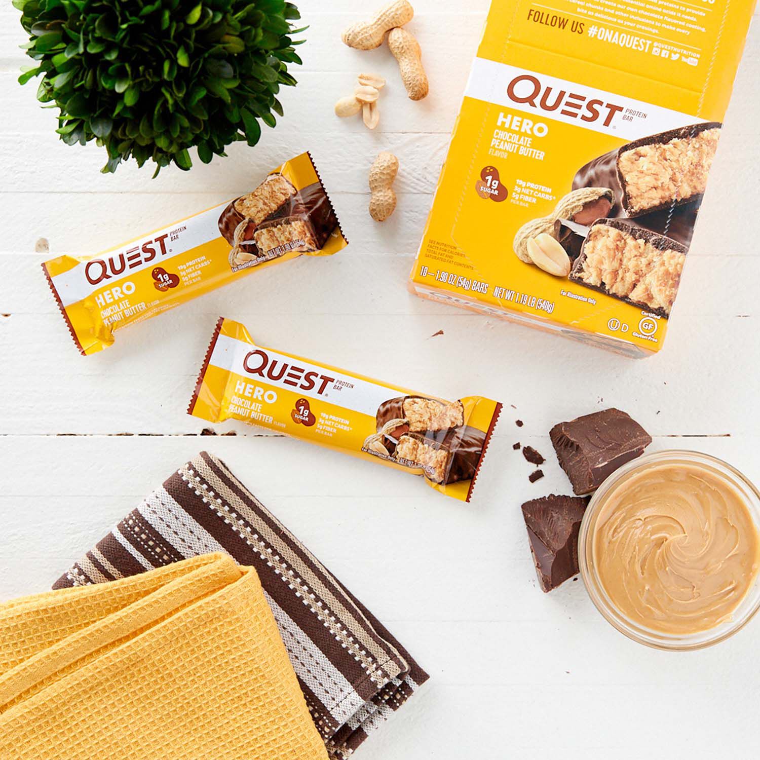 476690 Quest® Satisfy your hunger Quest Hero Protein Bar containing 18